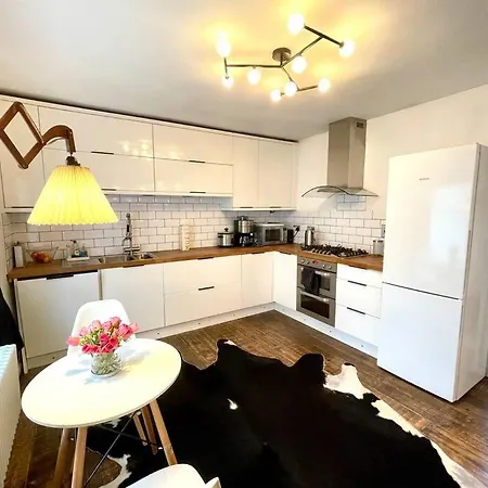 Gorgeous 2 Bedroom Apartment Edge Of Cabot Circus Bristol Exterior photo