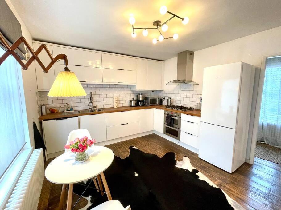 Apartamento Gorgeous 2 Bedroom Edge Of Cabot Circus *