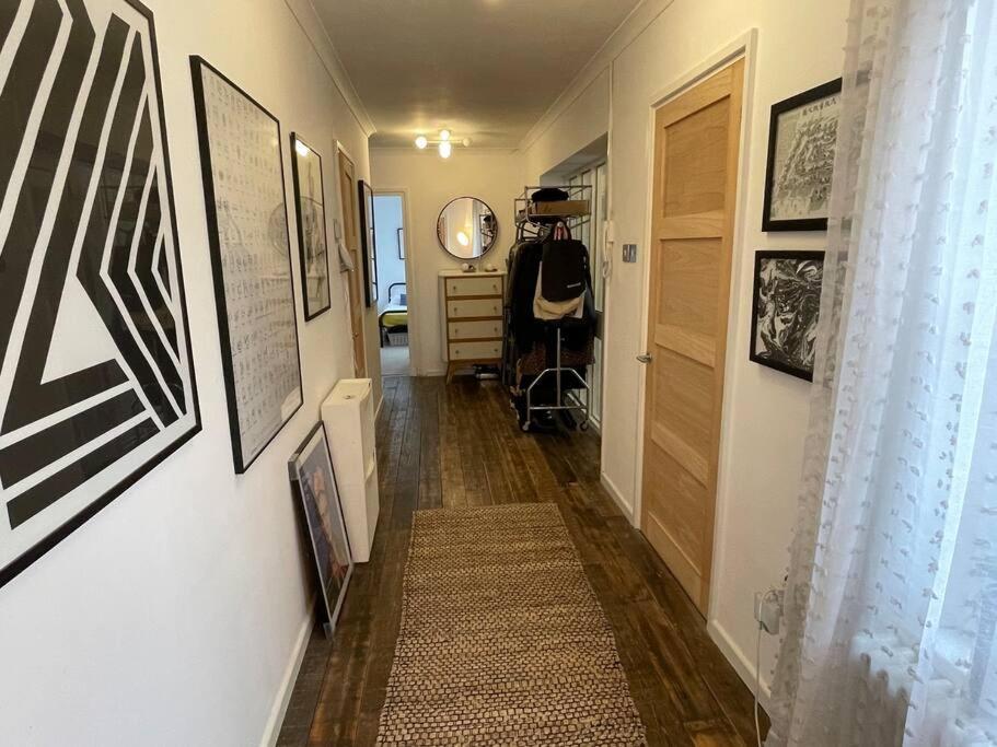 Gorgeous 2 Bedroom Edge Of Cabot Circus Apartamento